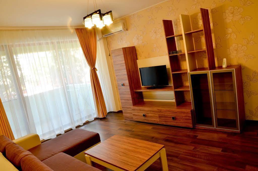 Arlequin Apartments Mamaia Exteriér fotografie